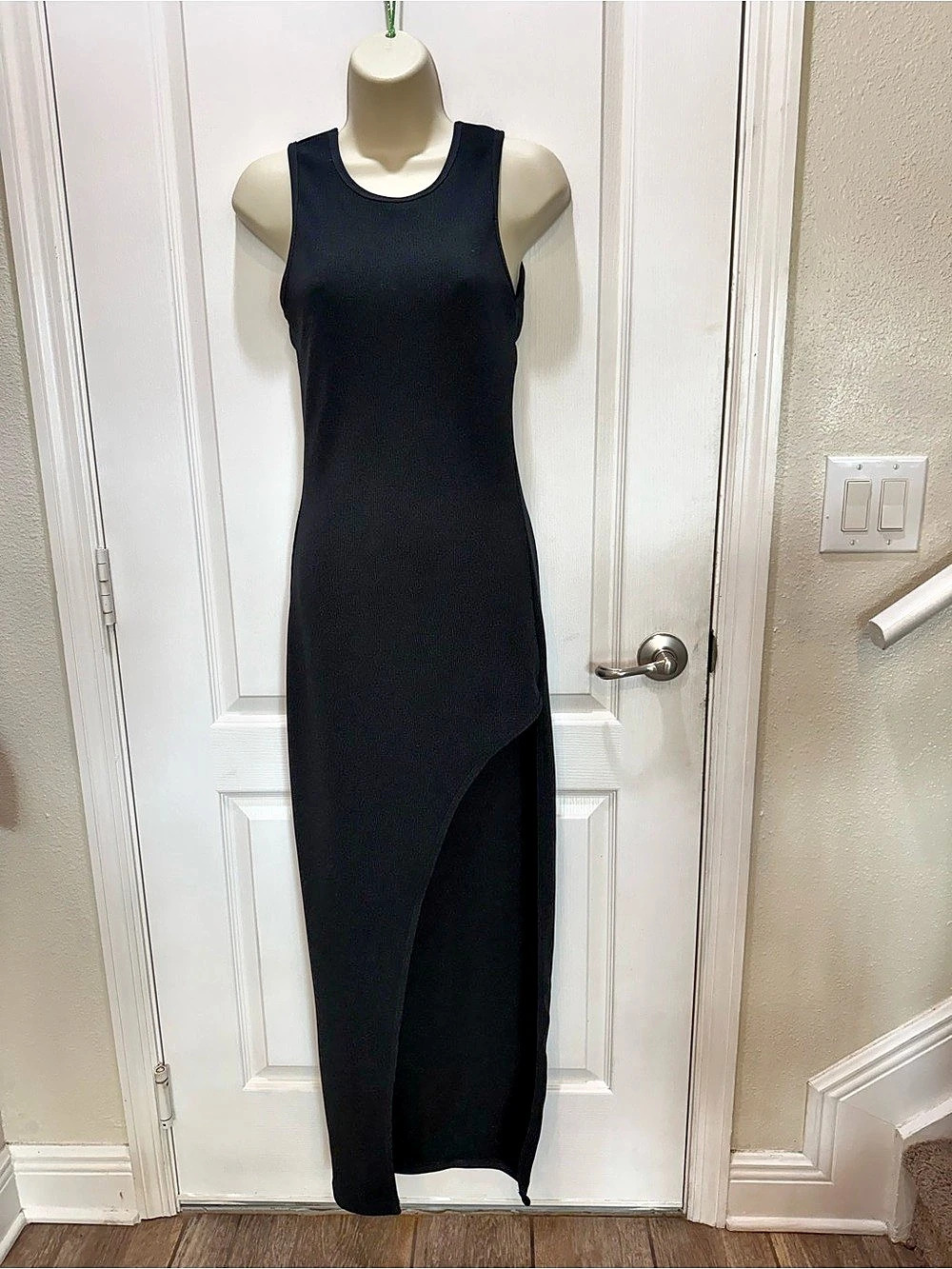 superdown Sherry Slit Maxi Dress Black Medium Like New